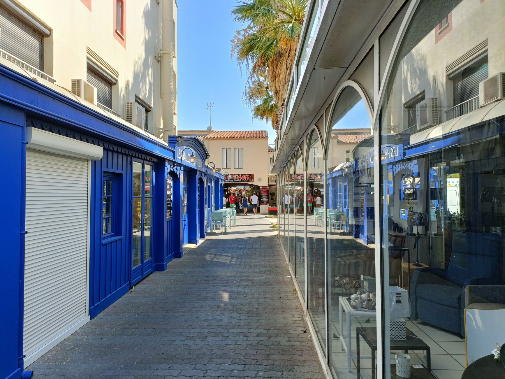 Agence immobilière commerciale équipe à Marseille